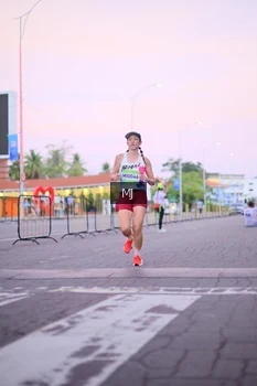 Runner Photo 1545183