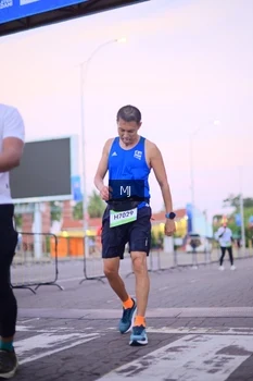Runner Photo 1545206
