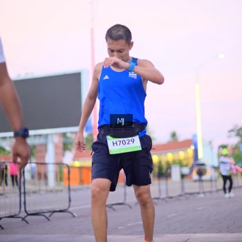 Runner Photo 1545208