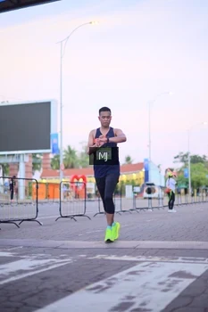 Runner Photo 1545247