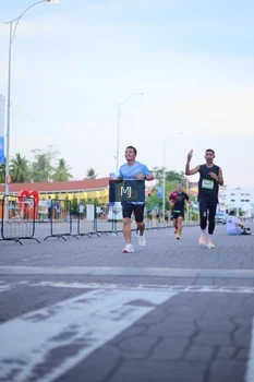 Runner Photo 1545358