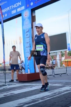 Runner Photo 1545479