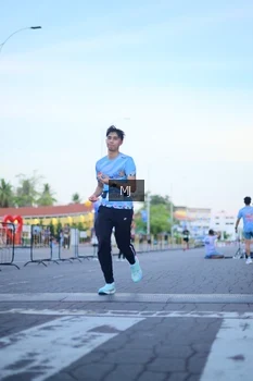 Runner Photo 1545486