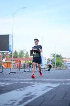 Runner Photo 1545490