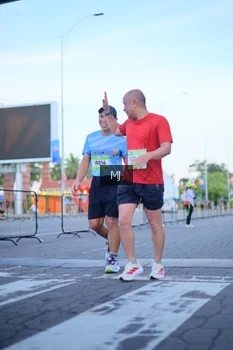 Runner Photo 1545501