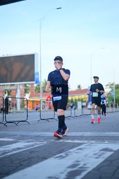 Runner Photo 1545580
