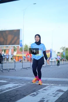 Runner Photo 1545624