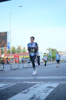 Runner Photo 1545660