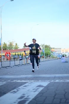 Runner Photo 1545667
