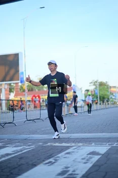 Runner Photo 1545674