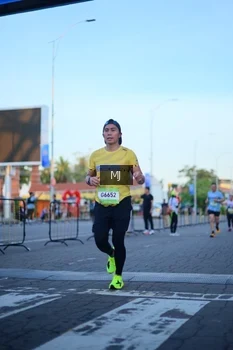 Runner Photo 1545692