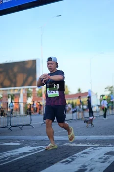 Runner Photo 1545721