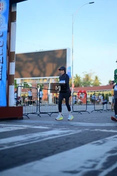 Runner Photo 1545730