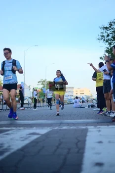 Runner Photo 1545734