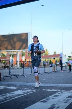 Runner Photo 1545765