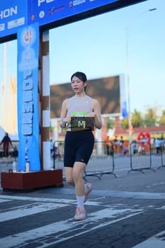 Runner Photo 1545768