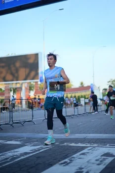 Runner Photo 1545774