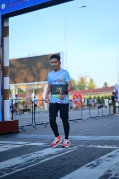 Runner Photo 1545794