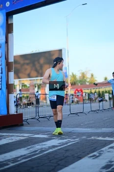 Runner Photo 1545796