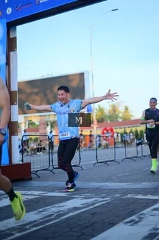 Runner Photo 1545800