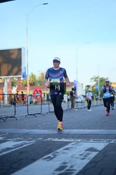 Runner Photo 1545809