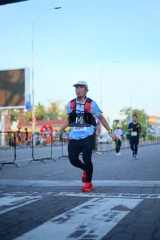 Runner Photo 1545814
