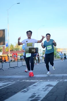Runner Photo 1545821