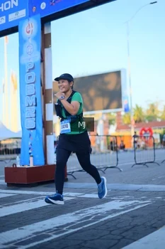 Runner Photo 1545835
