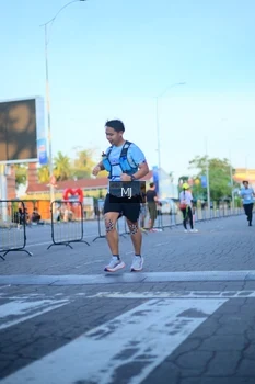 Runner Photo 1545854