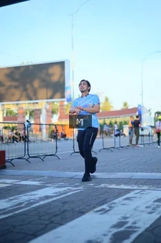 Runner Photo 1545859