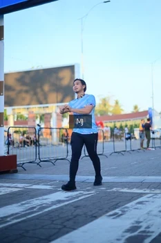 Runner Photo 1545861