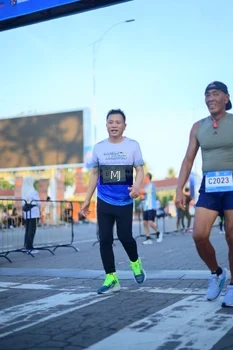 Runner Photo 1545879