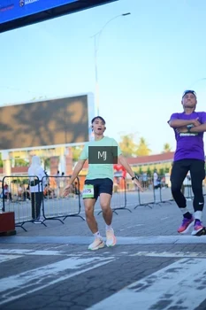 Runner Photo 1545886