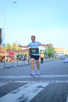 Runner Photo 1545893