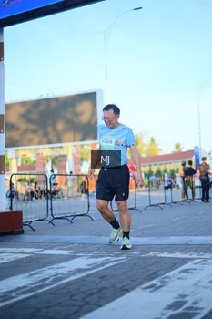 Runner Photo 1545908