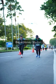 Runner Photo 1545909