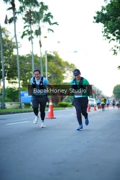 Runner Photo 1545917