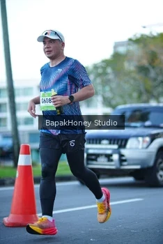 Runner Photo 1545945