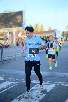 Runner Photo 1545960
