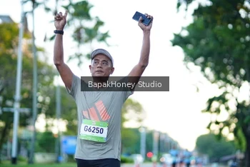 Runner Photo 1546015
