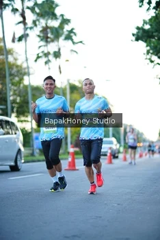 Runner Photo 1546032