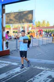 Runner Photo 1546056