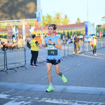 Runner Photo 1546109