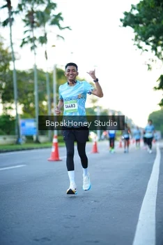 Runner Photo 1546159