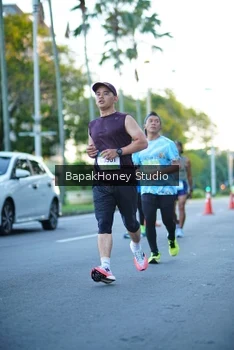 Runner Photo 1546202