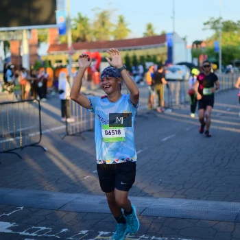 Runner Photo 1546219