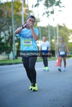 Runner Photo 1546223