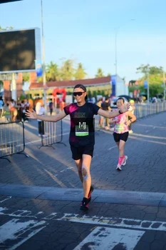 Runner Photo 1546224