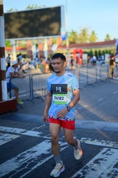 Runner Photo 1546239