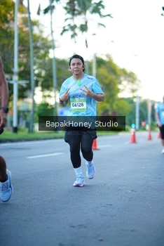 Runner Photo 1546240